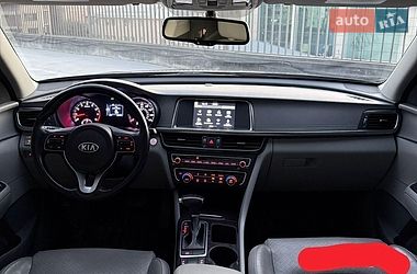 Седан Kia Optima 2015 в Ивано-Франковске