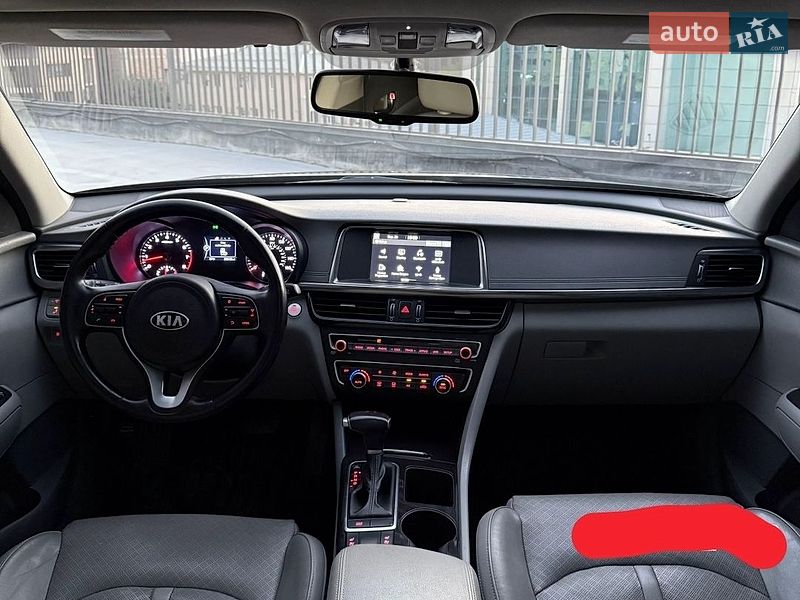 Седан Kia Optima 2015 в Ивано-Франковске