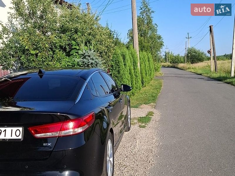 Седан Kia Optima 2015 в Ивано-Франковске
