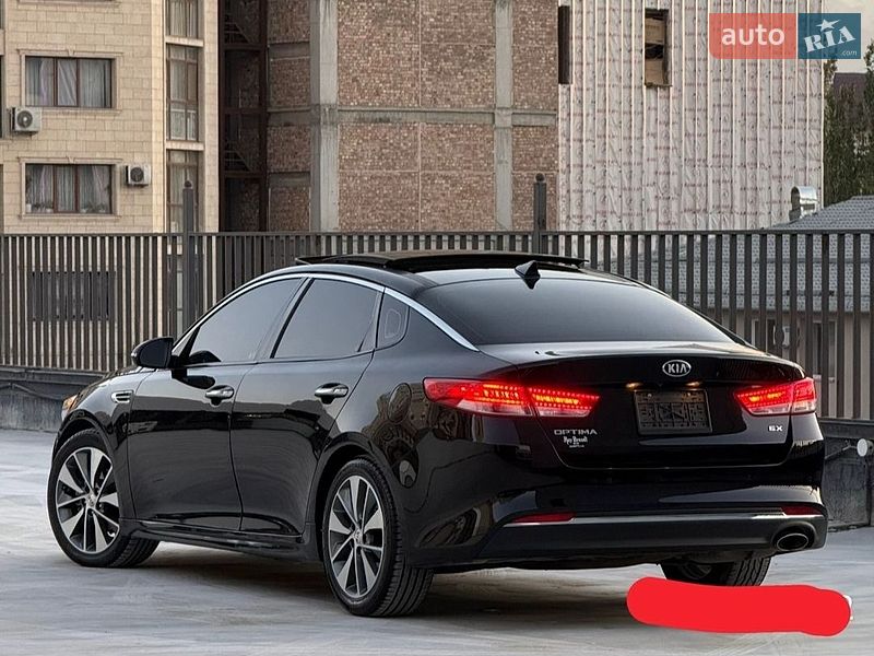 Седан Kia Optima 2015 в Ивано-Франковске
