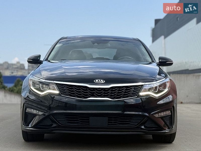 Седан Kia Optima 2019 в Києві
