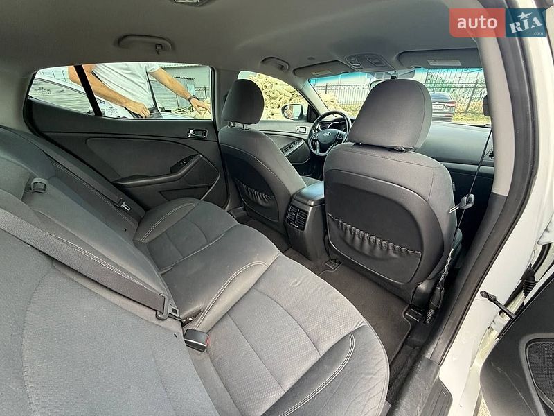 Седан Kia Optima 2013 в Києві