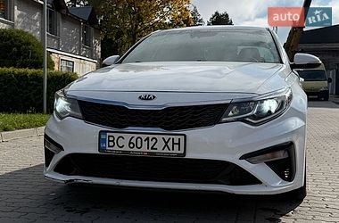 Седан Kia Optima 2018 в Львове