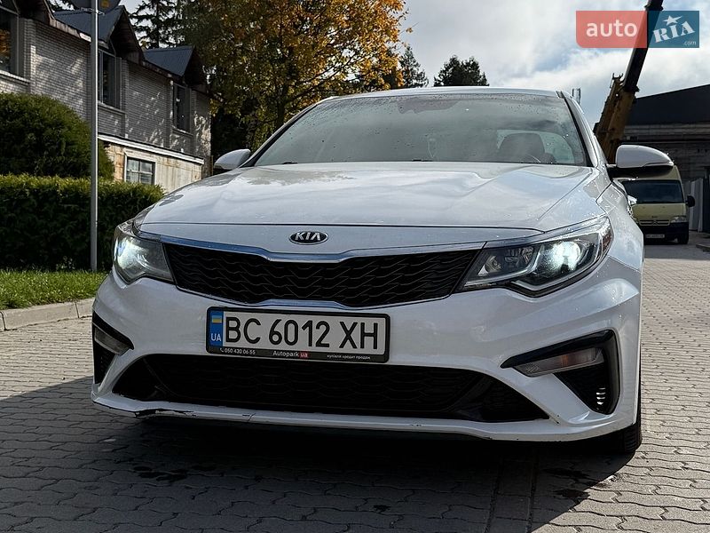 Седан Kia Optima 2018 в Львове