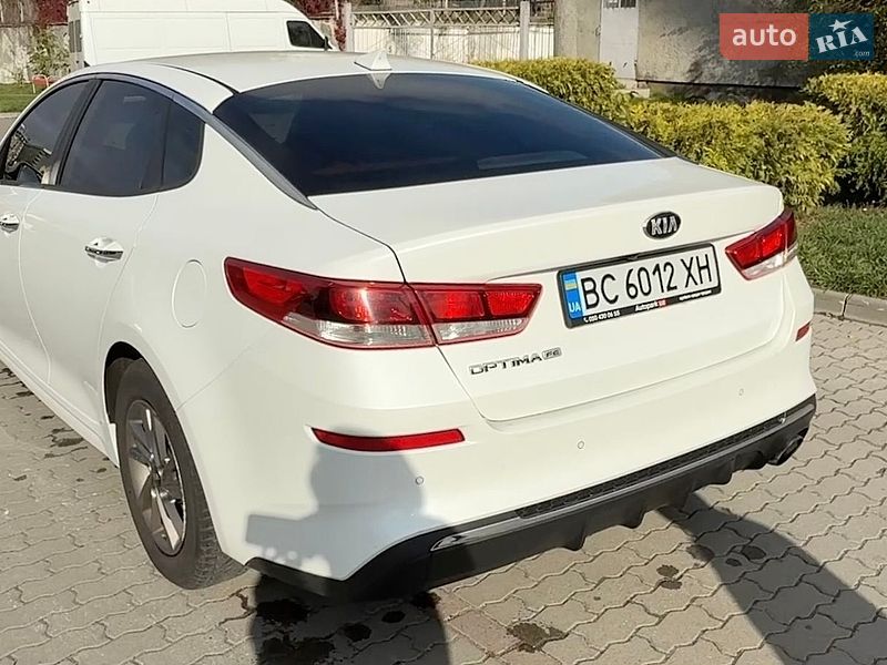 Седан Kia Optima 2018 в Львове