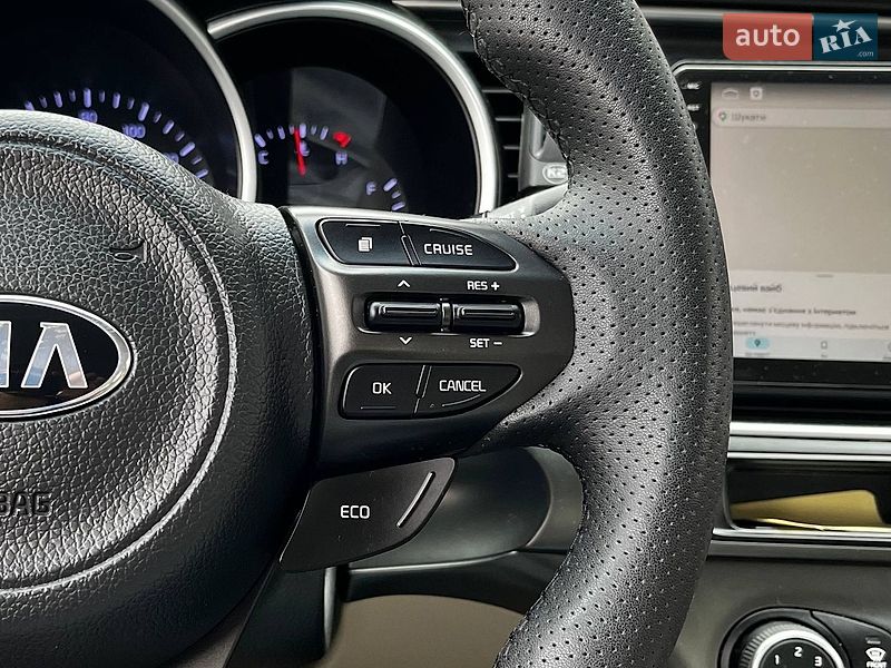 Седан Kia Optima 2015 в Киеве