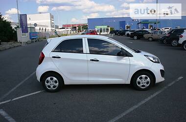 Хетчбек Kia Picanto 2014 в Києві