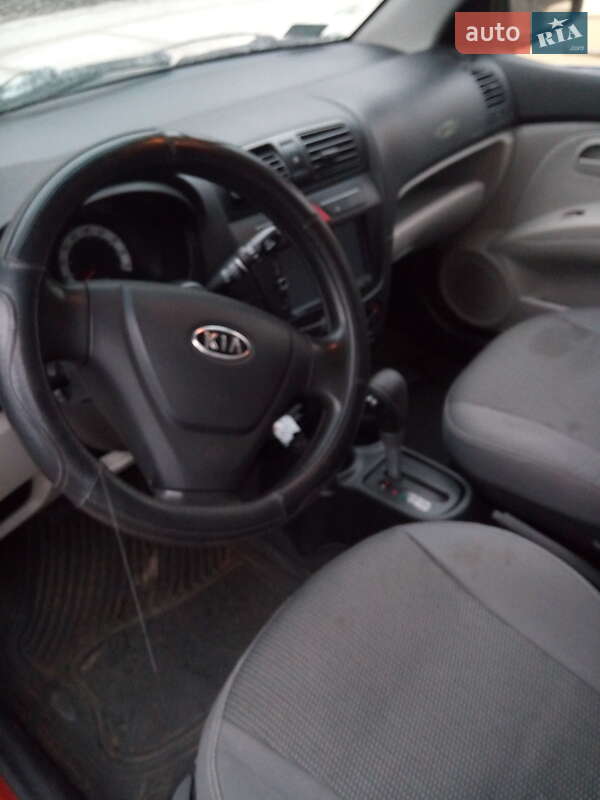 Хэтчбек Kia Picanto 2008 в Славянске