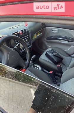 Хэтчбек Kia Picanto 2005 в 
