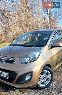 Хэтчбек Kia Picanto 2011 в 