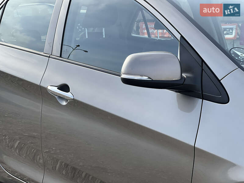 Хэтчбек Kia Picanto 2012 в Львове