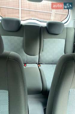 Хэтчбек Kia Picanto 2005 в 