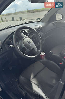 Хетчбек Kia Picanto 2010 в 