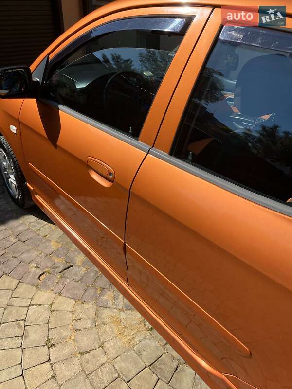 Хэтчбек Kia Picanto 2005 в Одессе