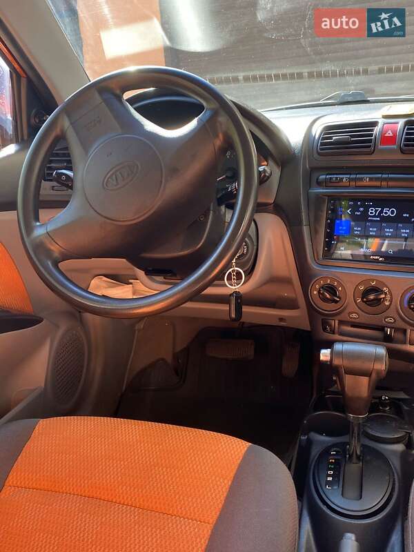 Хэтчбек Kia Picanto 2005 в Одессе