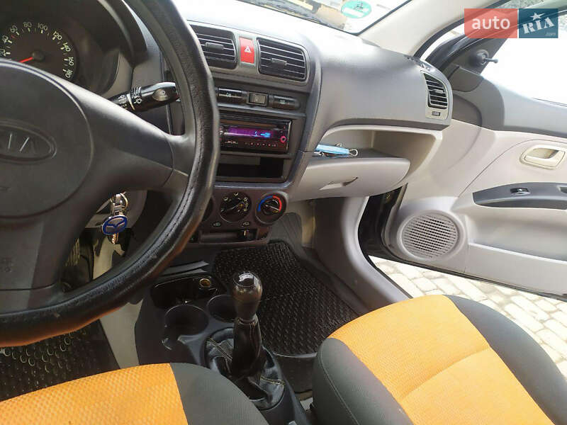 Хэтчбек Kia Picanto 2007 в Новоселице