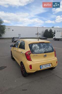 Хэтчбек Kia Picanto 2011 в 