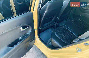 Хетчбек Kia Picanto 2011 в 