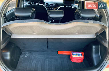Хетчбек Kia Picanto 2011 в 