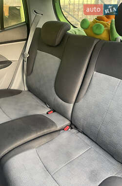 Хэтчбек Kia Picanto 2007 в 