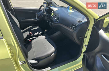 Хэтчбек Kia Picanto 2012 в 