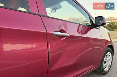 Хэтчбек Kia Picanto 2014 в 