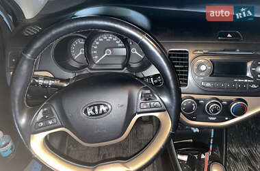 Хэтчбек Kia Picanto 2012 в 