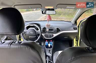 Хэтчбек Kia Picanto 2011 в 