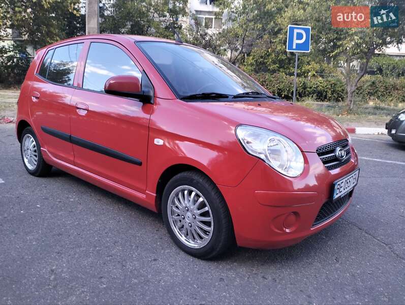 Хэтчбек Kia Picanto 2010 в 