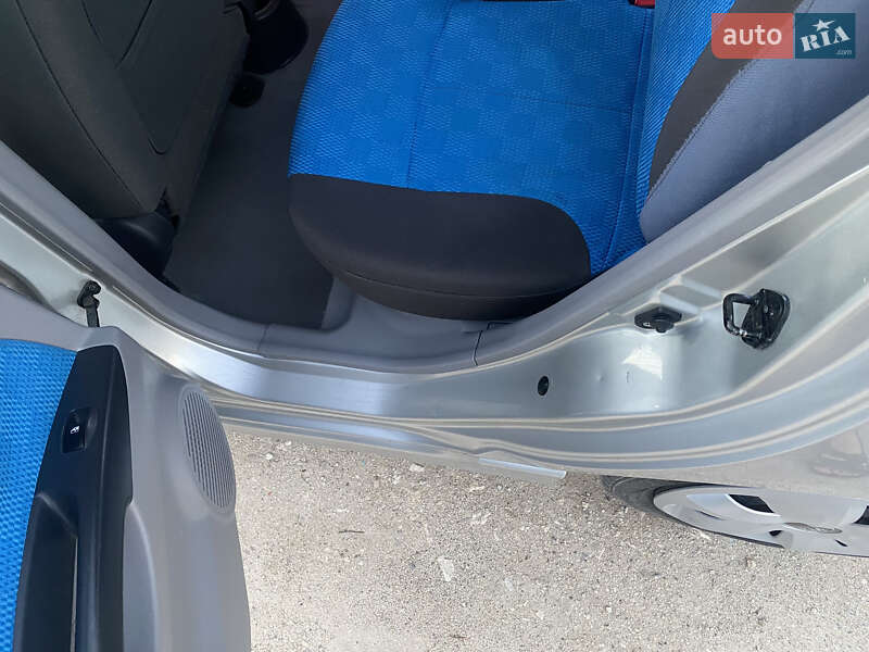 Хетчбек Kia Picanto 2005 в Кам'янець-Подільському фото 7 Хетчбек Kia Picanto 2005 в Кам'янець-Подільському