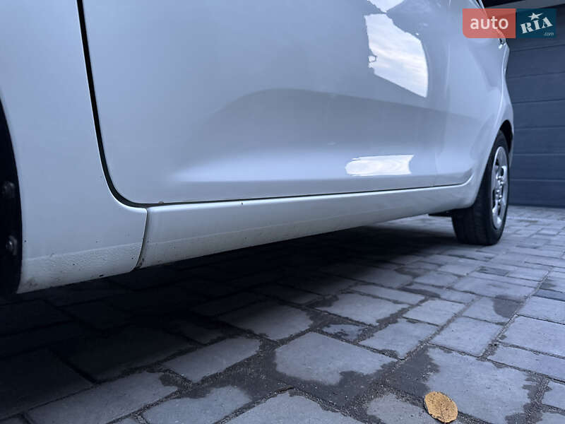 Хэтчбек Kia Picanto 2013 в Житомире фото 52 Хэтчбек Kia Picanto 2013 в Житомире
