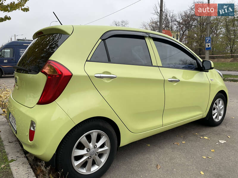 Хетчбек Kia Picanto 2011 в Черкасах