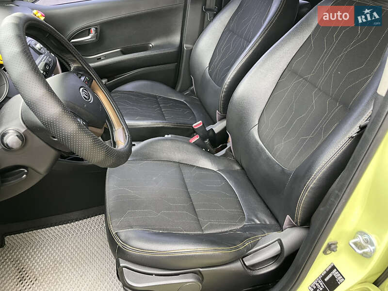 Хетчбек Kia Picanto 2011 в Черкасах