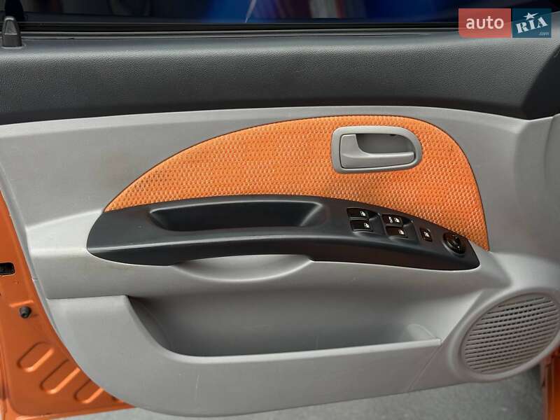 Хэтчбек Kia Picanto 2007 в Запорожье