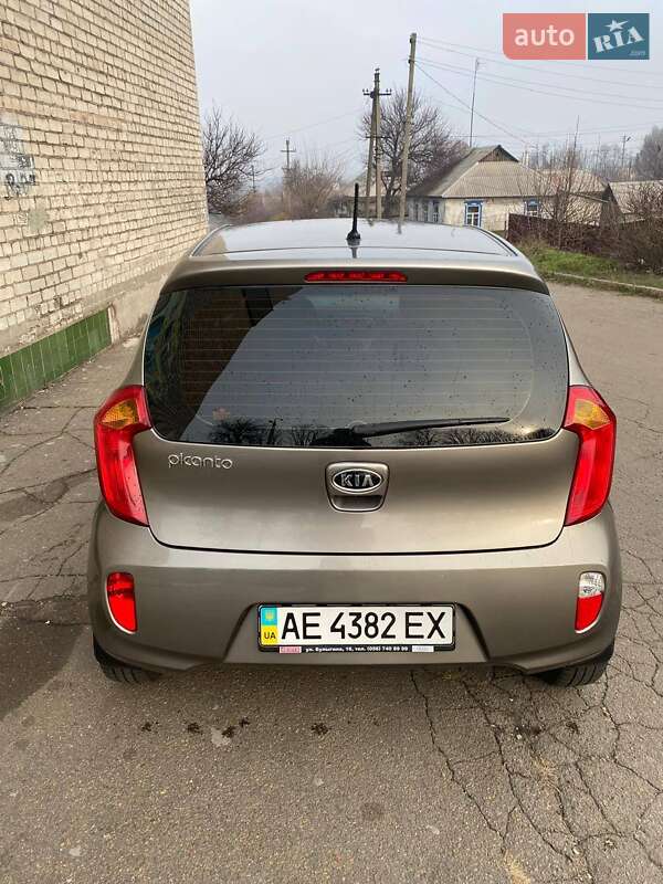 Хэтчбек Kia Picanto 2011 в Каменском