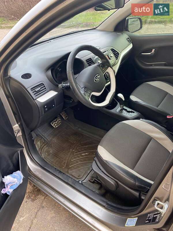 Хэтчбек Kia Picanto 2011 в Каменском