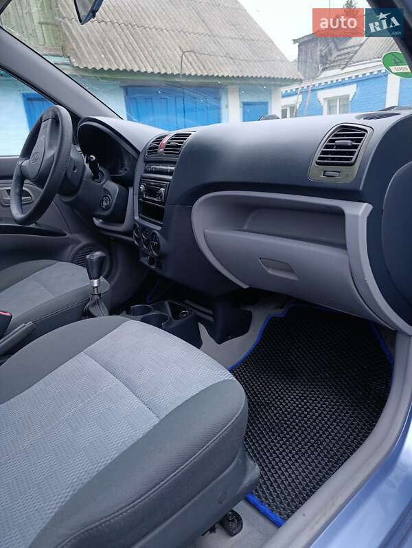Хэтчбек Kia Picanto 2007 в Умани