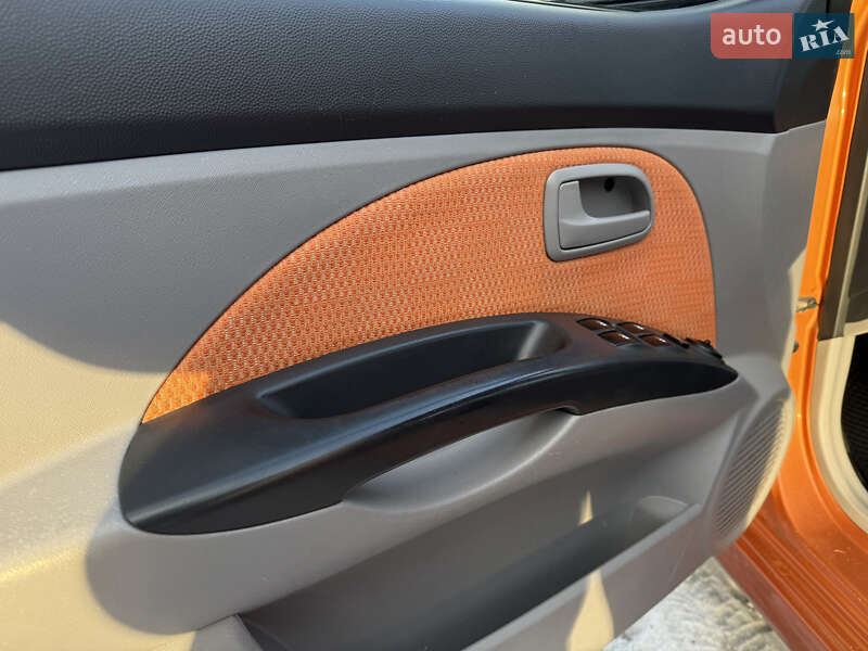 Хетчбек Kia Picanto 2004 в Житомирі фото 26 Хетчбек Kia Picanto 2004 в Житомирі