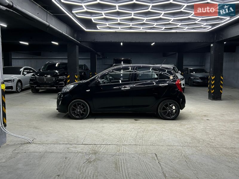 Хетчбек Kia Picanto 2012 в Чернівцях