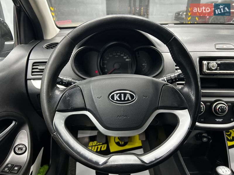 Хетчбек Kia Picanto 2012 в Чернівцях