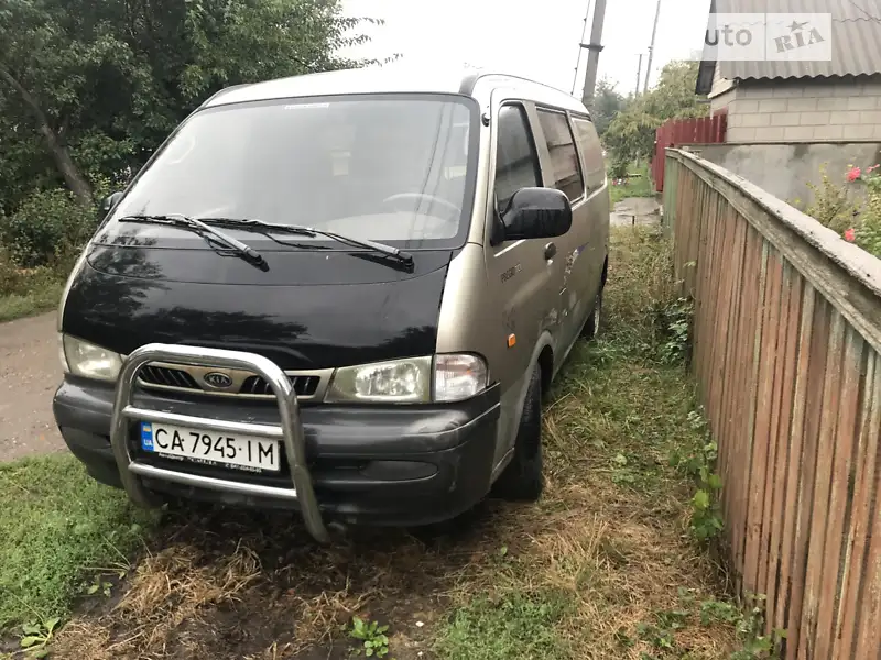 Kia Pregio 2003