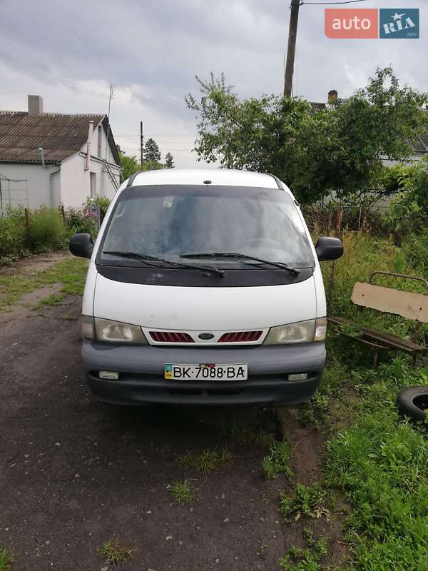 Минивэн Kia Pregio 2001 в 