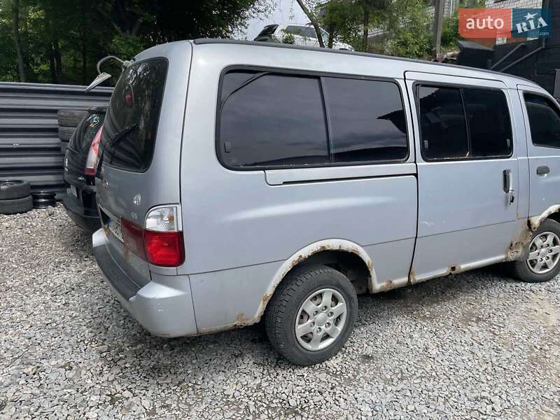 Минивэн Kia Pregio 2005 в Львове