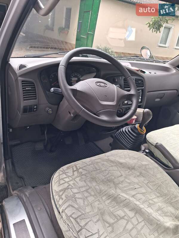 Мінівен Kia Pregio 2005 в Одесі фото 2 Мінівен Kia Pregio 2005 в Одесі