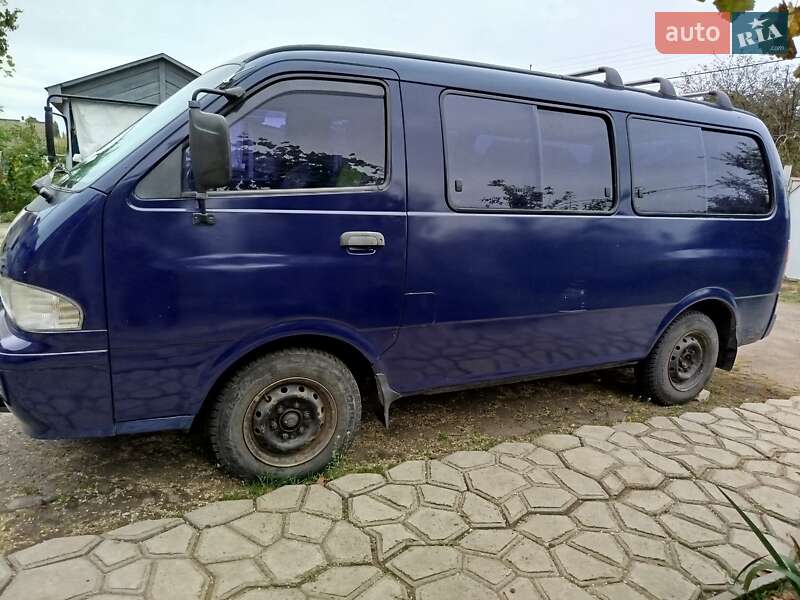 Мінівен Kia Pregio 2000 в Лугинах