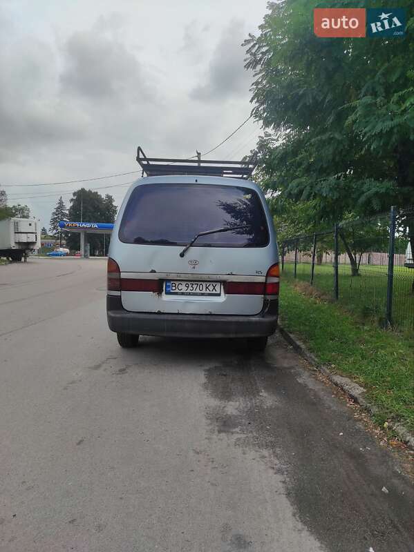 Мінівен Kia Pregio 2003 в Львові