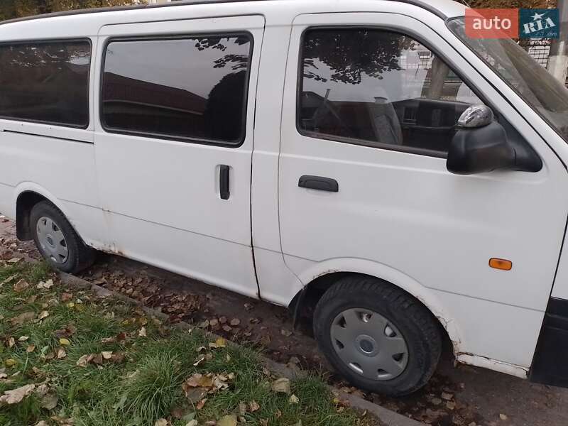 Мінівен Kia Pregio 2001 в Хмельницькому