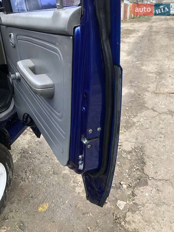 Минивэн Kia Pregio 1998 в Краснограде