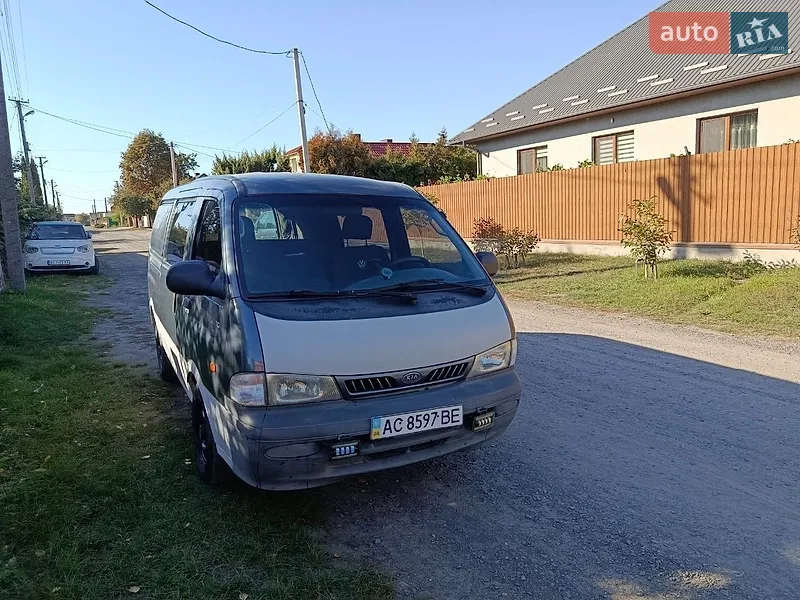 Kia Pregio 2003
