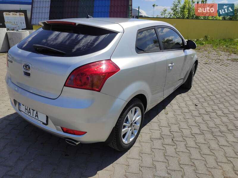 Хэтчбек Kia ProCeed 2008 в Черновцах фото 5 Хэтчбек Kia ProCeed 2008 в Черновцах